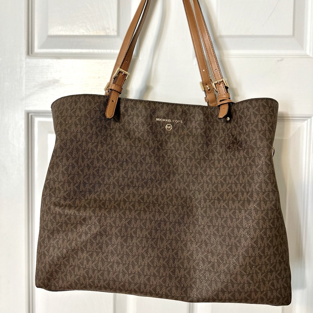 Michael Kors Large Signature Leather tote